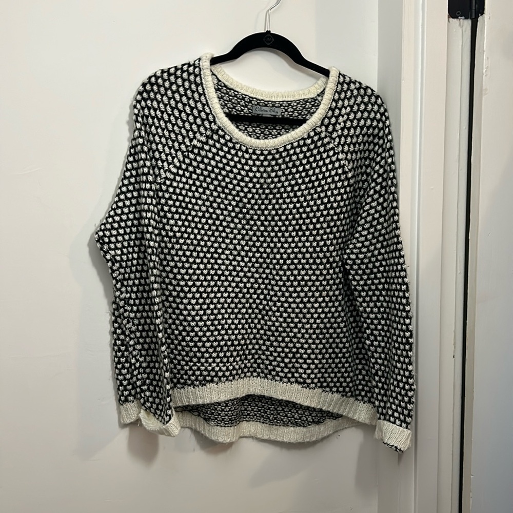 Lightweight sweater